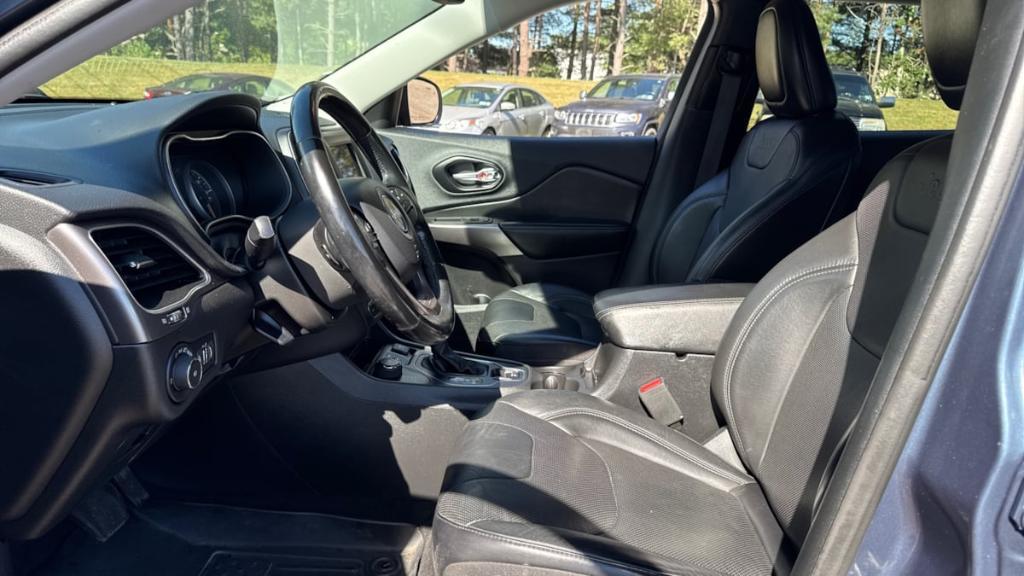 used 2021 Jeep Cherokee car, priced at $18,695