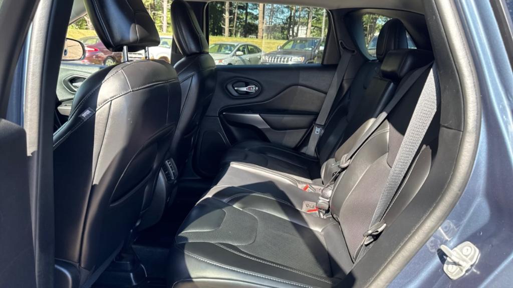 used 2021 Jeep Cherokee car, priced at $18,695