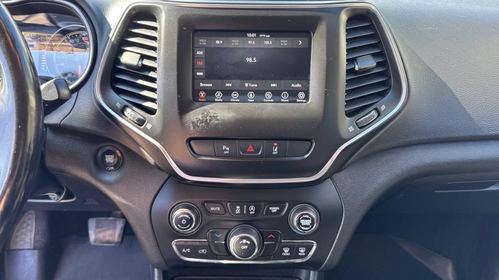 used 2021 Jeep Cherokee car, priced at $18,695