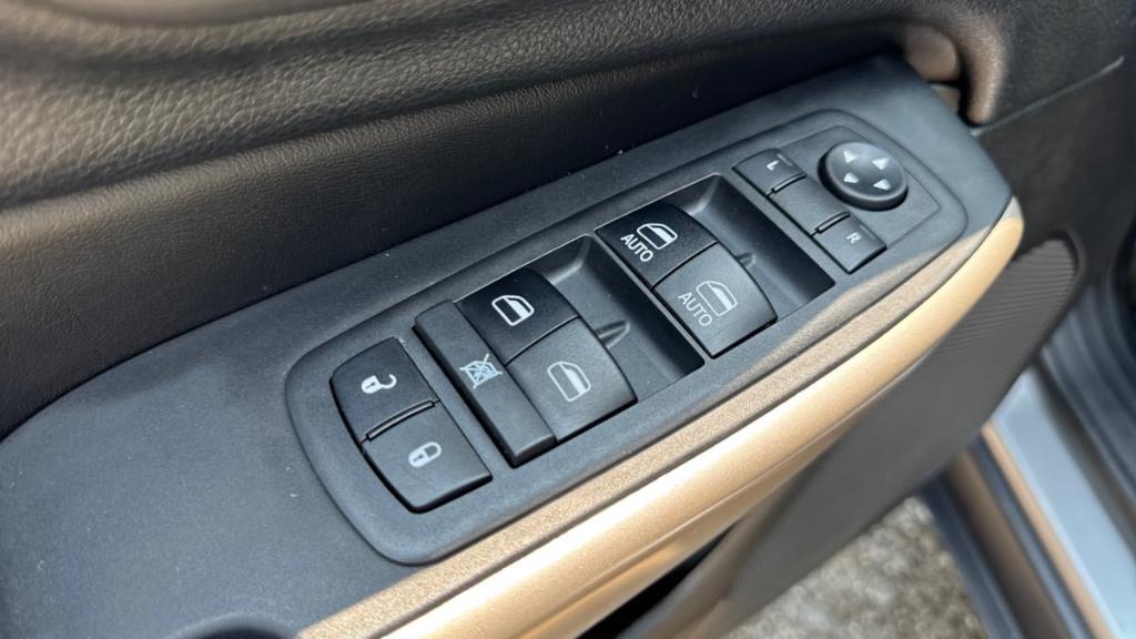 used 2018 Jeep Cherokee car, priced at $16,495