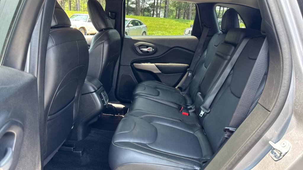 used 2018 Jeep Cherokee car, priced at $16,495