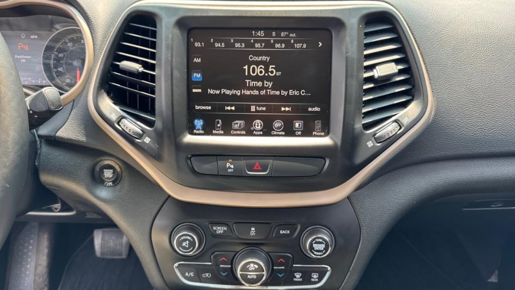 used 2018 Jeep Cherokee car, priced at $16,495