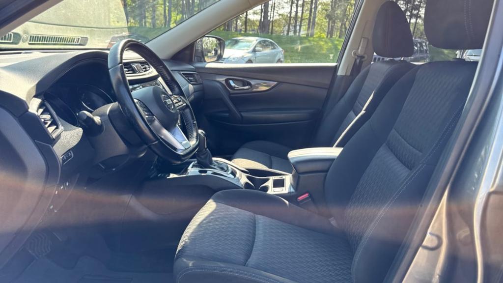 used 2020 Nissan Rogue car, priced at $19,995