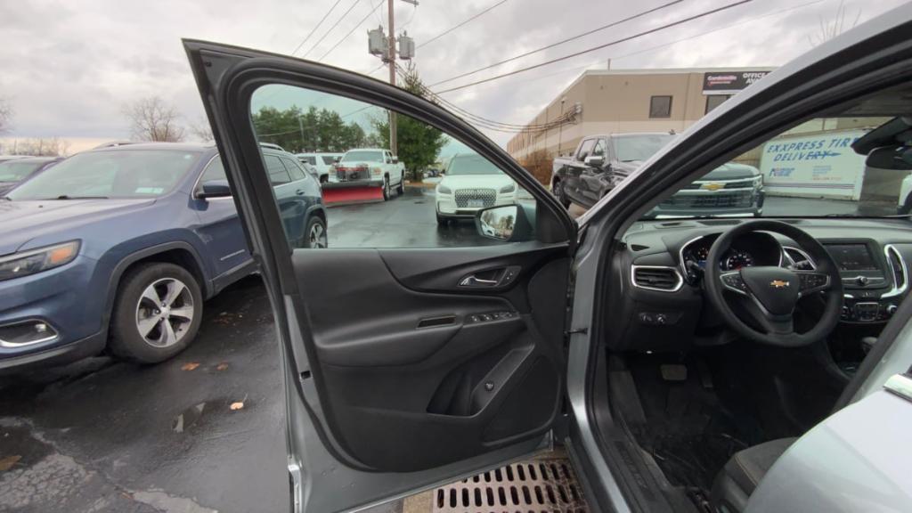 used 2023 Chevrolet Equinox car, priced at $18,895