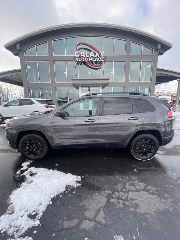 used 2023 Jeep Cherokee car, priced at $23,495