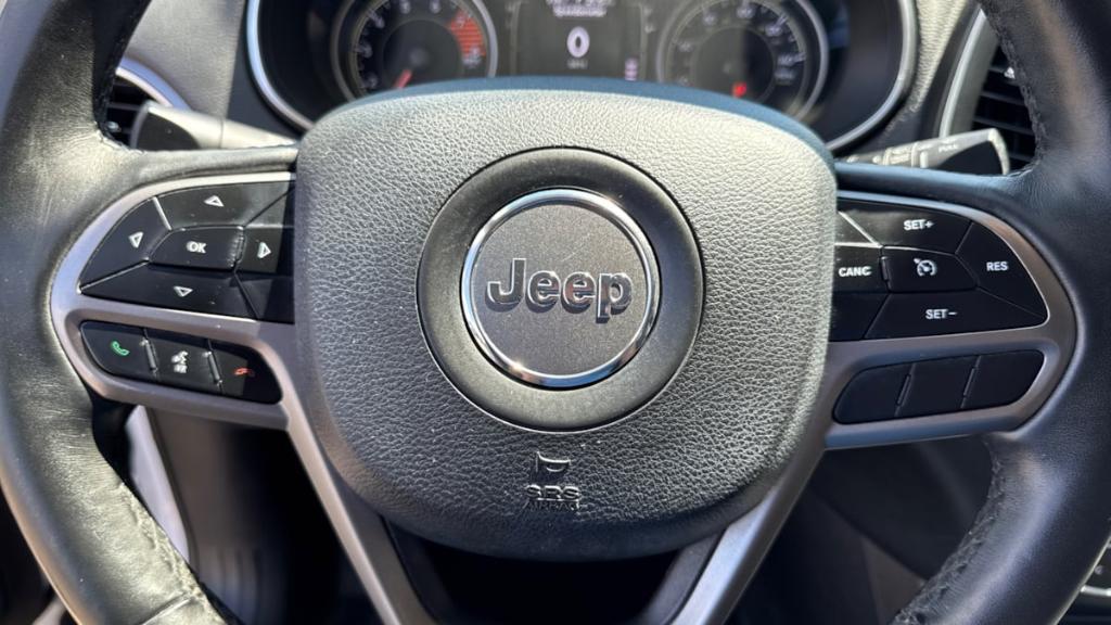 used 2019 Jeep Cherokee car, priced at $16,395