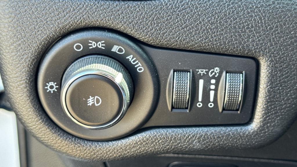 used 2019 Jeep Cherokee car, priced at $16,395