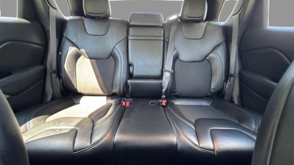used 2019 Jeep Cherokee car, priced at $16,395