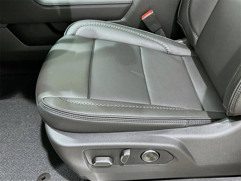 new 2025 GMC Sierra 2500 car, priced at $81,259