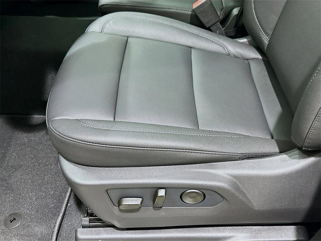 new 2026 GMC Sierra 1500 car, priced at $47,595