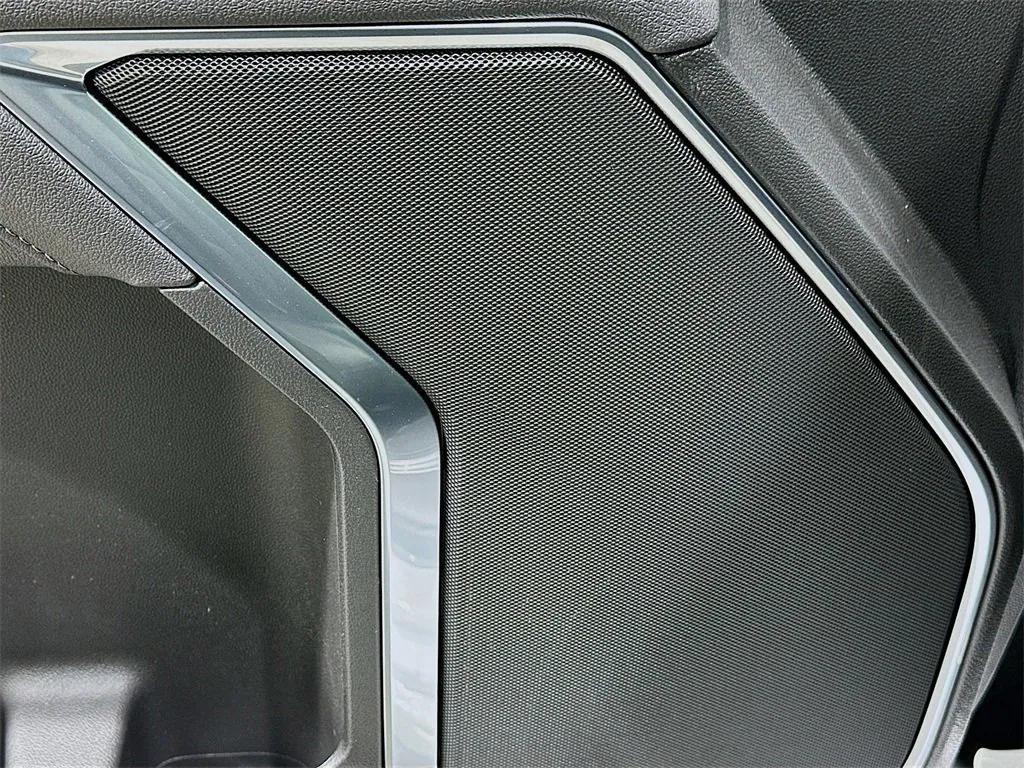 new 2026 GMC Sierra 1500 car, priced at $47,595