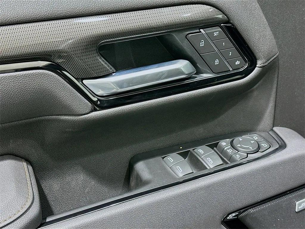 new 2026 GMC Sierra 2500 car, priced at $84,800