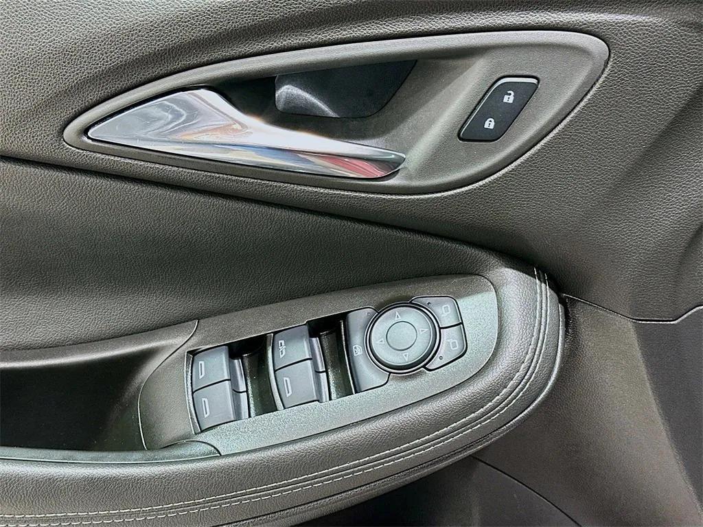 used 2023 Buick Encore GX car, priced at $22,979