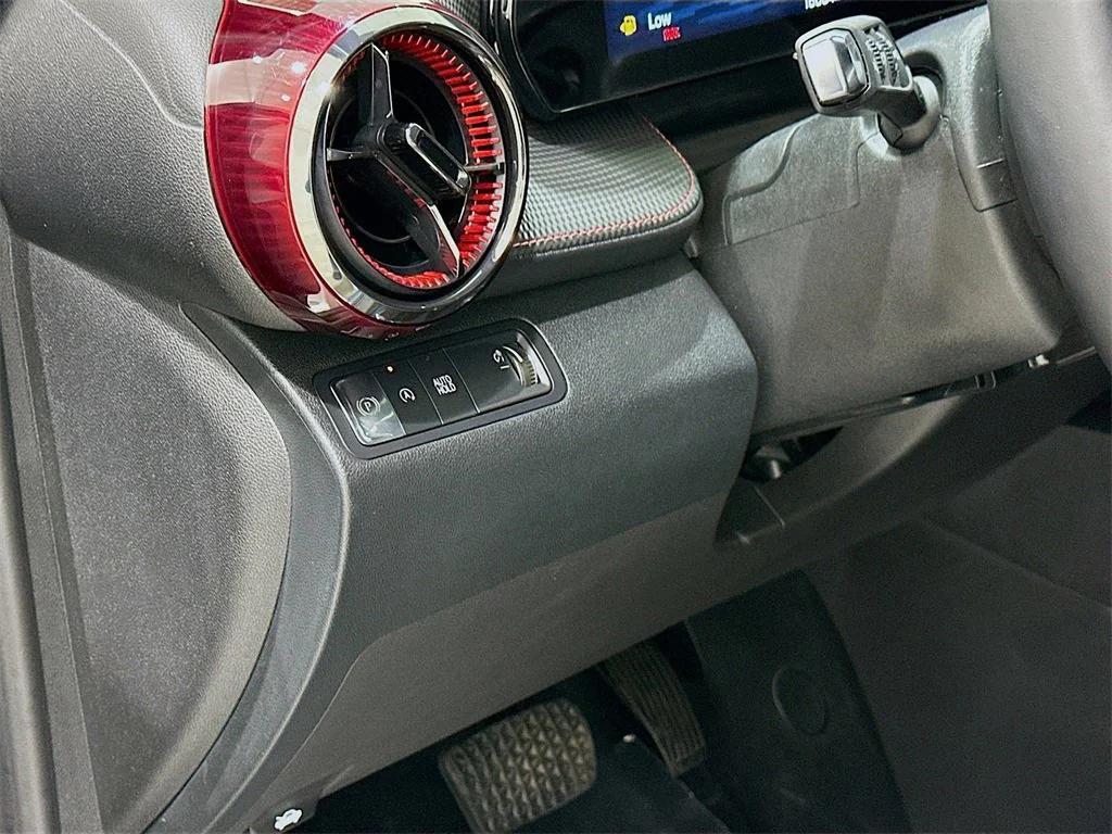 used 2025 Chevrolet Equinox car, priced at $30,231