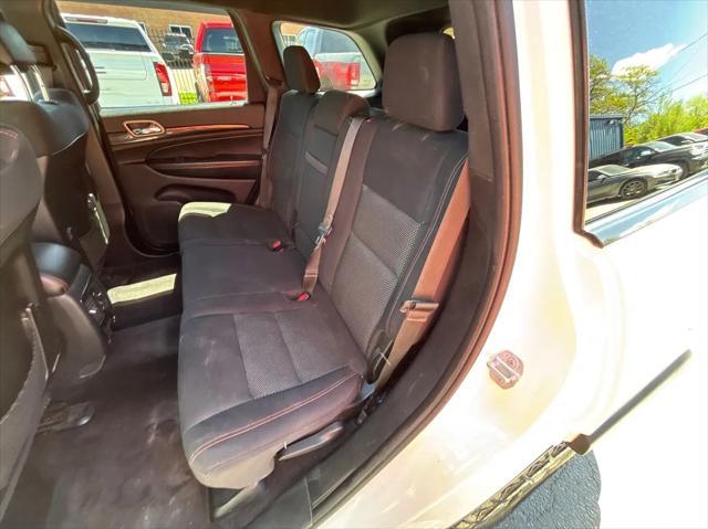 used 2016 Jeep Grand Cherokee car, priced at $11,994