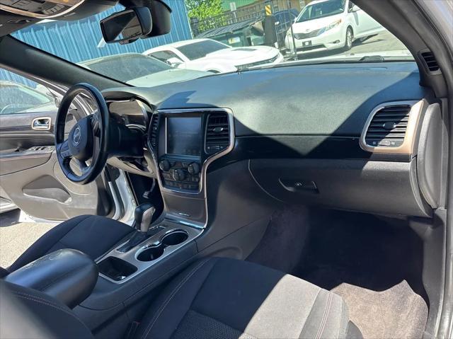 used 2016 Jeep Grand Cherokee car, priced at $11,994