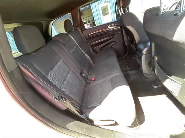 used 2016 Jeep Grand Cherokee car, priced at $11,994
