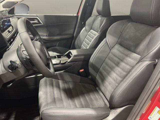 new 2025 Mitsubishi Outlander car, priced at $39,900