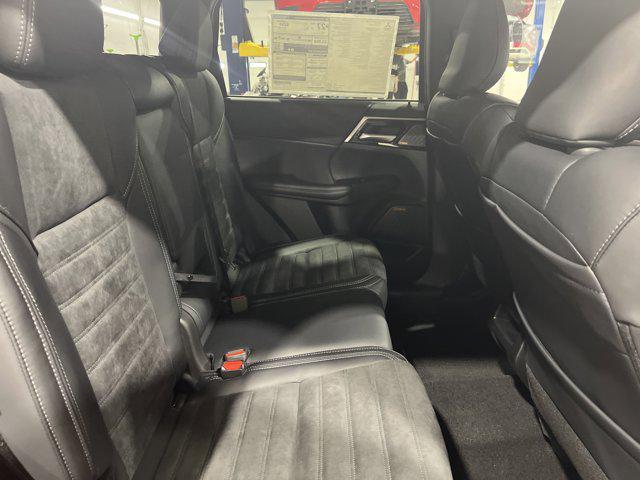 new 2025 Mitsubishi Outlander car, priced at $39,900