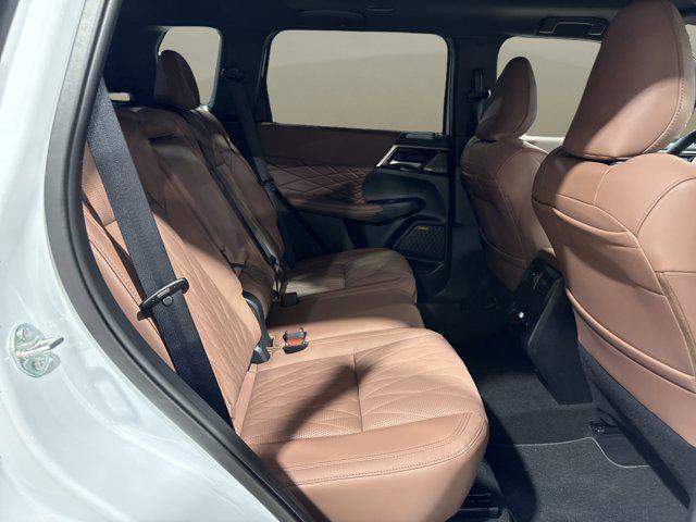 new 2025 Mitsubishi Outlander car, priced at $45,565