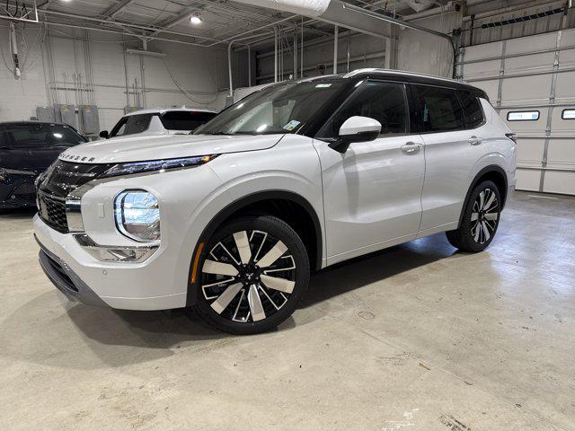 new 2025 Mitsubishi Outlander car, priced at $45,565