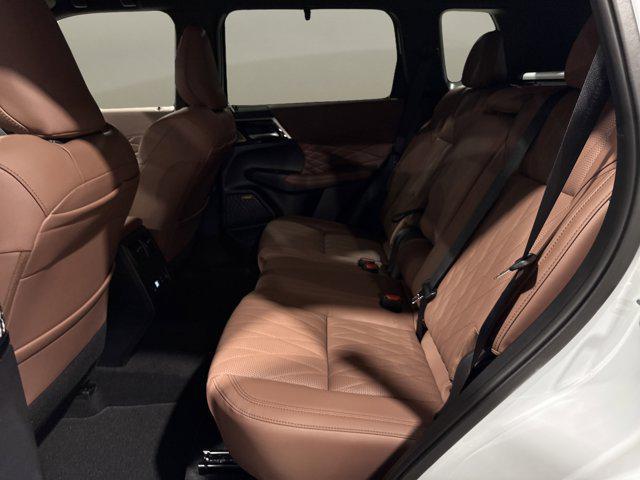 new 2025 Mitsubishi Outlander car, priced at $45,565