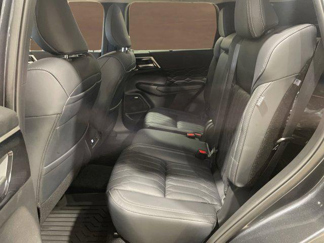new 2025 Mitsubishi Outlander car, priced at $41,520