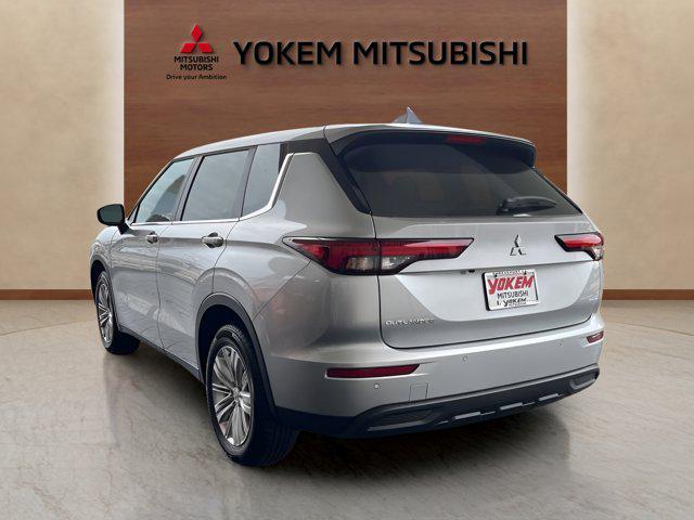 new 2024 Mitsubishi Outlander car, priced at $30,805