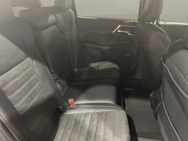 new 2025 Mitsubishi Outlander car, priced at $36,700
