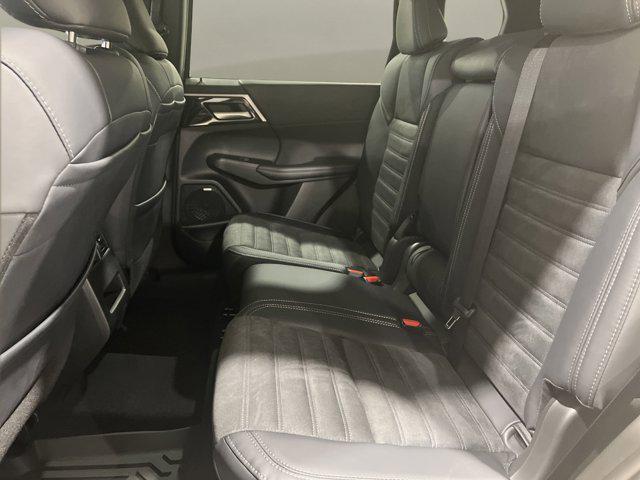 new 2025 Mitsubishi Outlander car, priced at $36,700