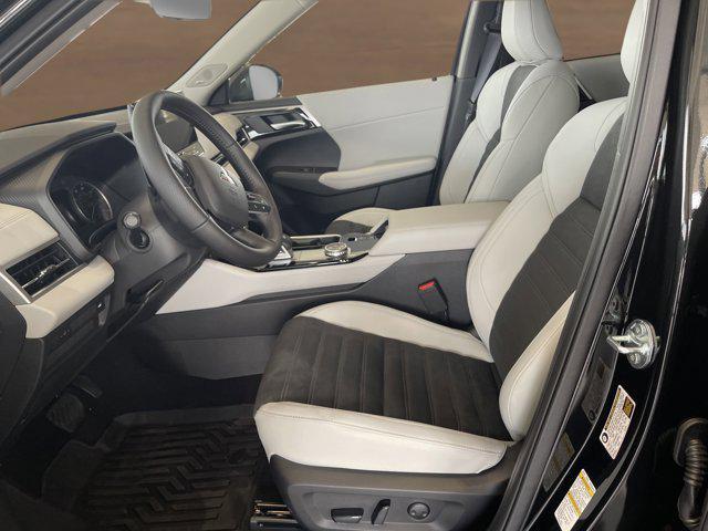 new 2025 Mitsubishi Outlander car, priced at $37,515