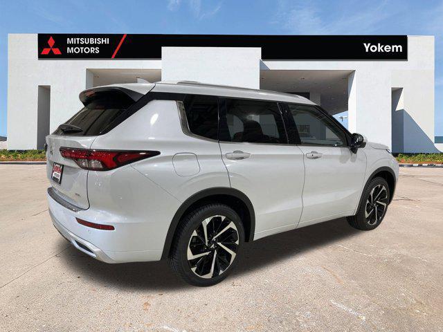 new 2024 Mitsubishi Outlander car, priced at $38,070