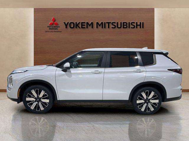 new 2025 Mitsubishi Outlander car, priced at $38,915