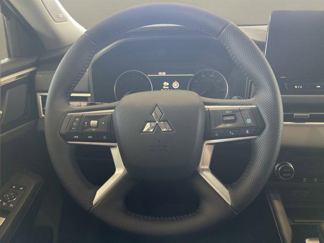 new 2025 Mitsubishi Outlander car, priced at $45,435