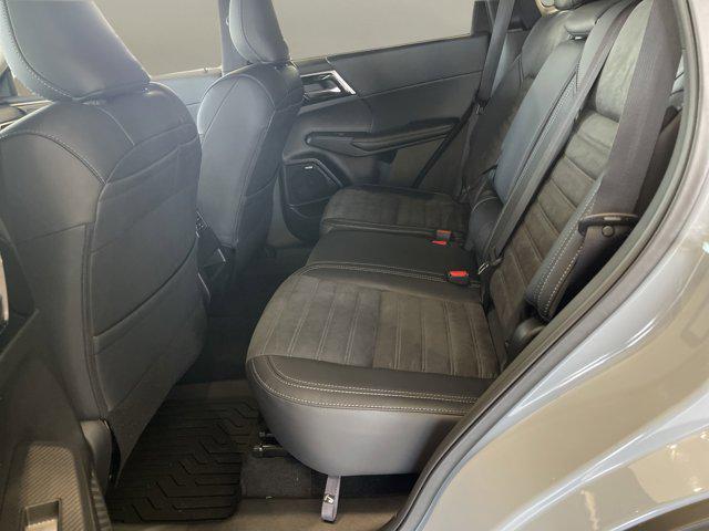 new 2025 Mitsubishi Outlander car, priced at $45,435