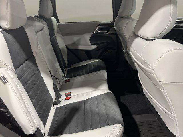 new 2025 Mitsubishi Outlander car, priced at $39,890