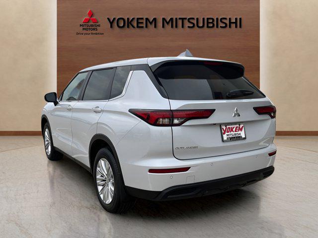 new 2024 Mitsubishi Outlander car, priced at $33,170