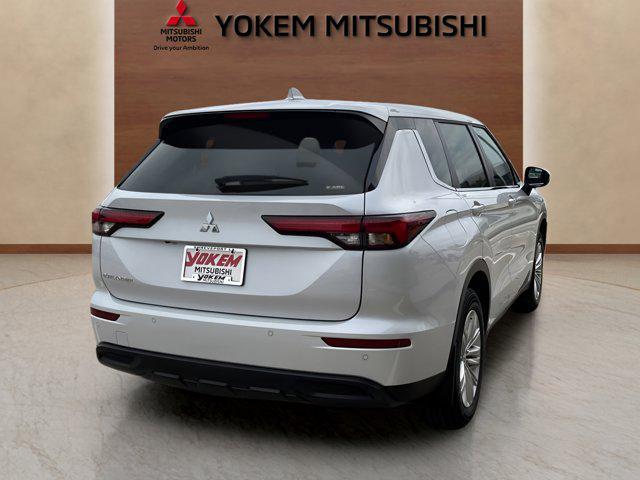 new 2024 Mitsubishi Outlander car, priced at $33,170