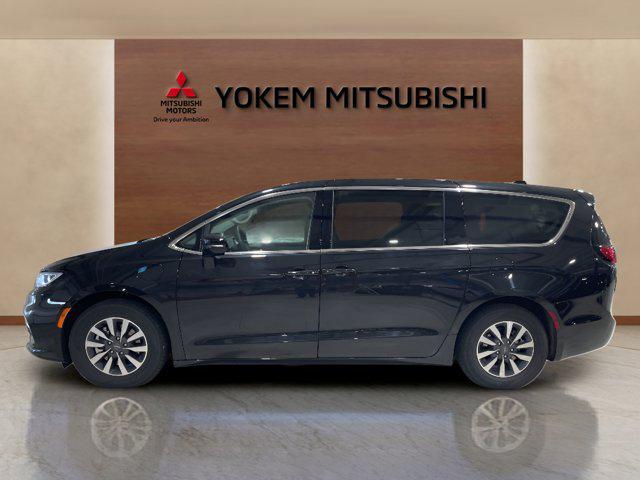 used 2024 Chrysler Pacifica Hybrid car, priced at $31,987