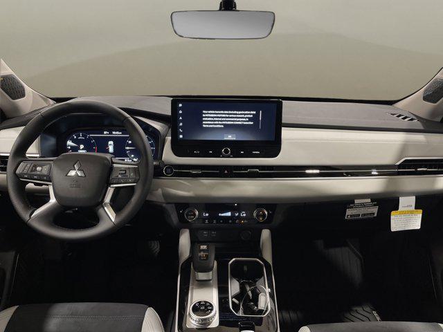 new 2025 Mitsubishi Outlander car, priced at $39,295