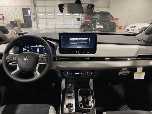 new 2025 Mitsubishi Outlander car, priced at $39,295