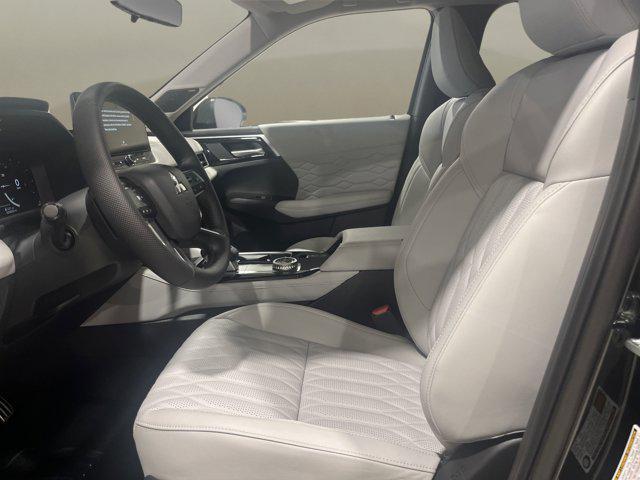 new 2025 Mitsubishi Outlander car, priced at $46,590