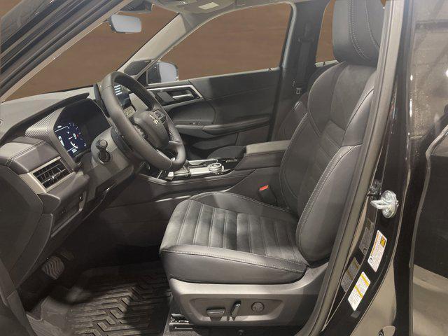 new 2025 Mitsubishi Outlander car, priced at $38,320