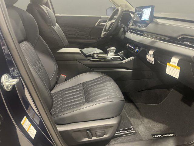 new 2025 Mitsubishi Outlander car, priced at $41,345