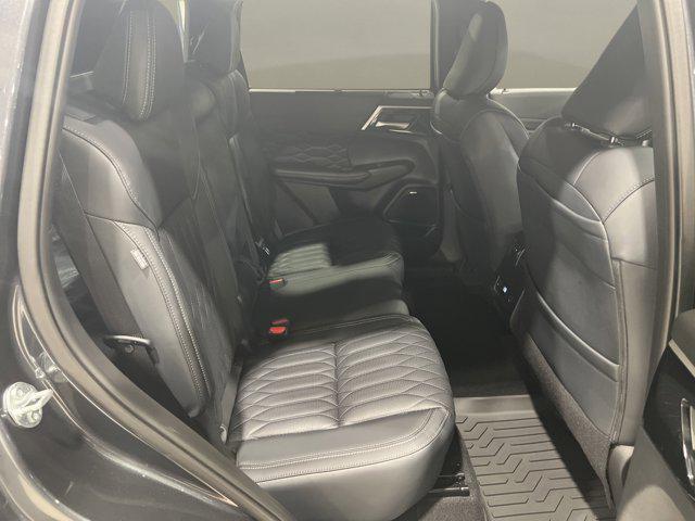 new 2025 Mitsubishi Outlander car, priced at $41,005