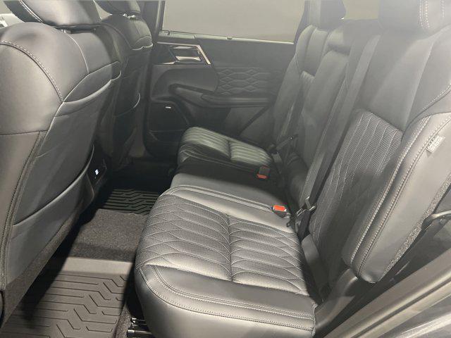 new 2025 Mitsubishi Outlander car, priced at $41,005
