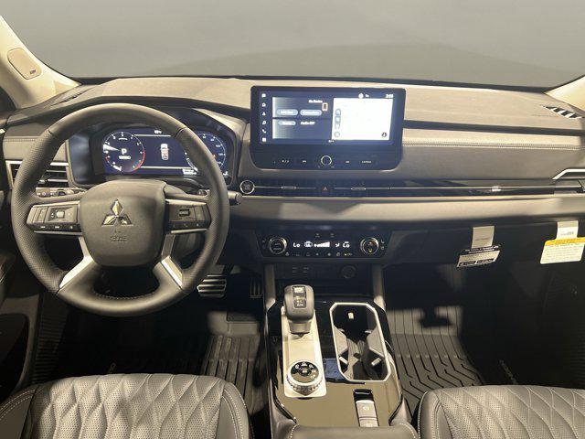 new 2025 Mitsubishi Outlander car, priced at $41,005