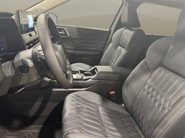 new 2025 Mitsubishi Outlander car, priced at $41,005