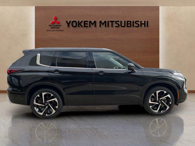 new 2024 Mitsubishi Outlander car, priced at $38,070