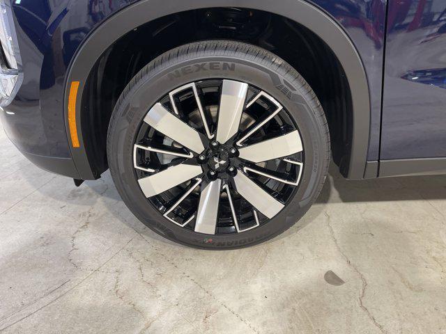 new 2025 Mitsubishi Outlander car, priced at $37,895